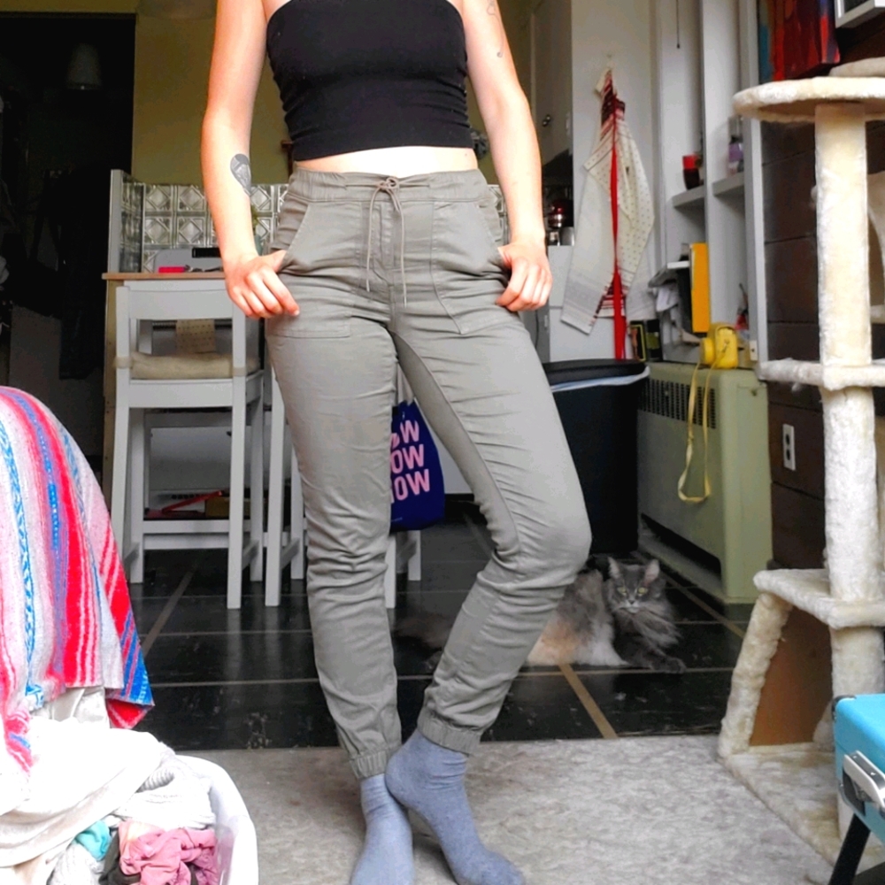 AE Soft Highwaisted Jogger Pants